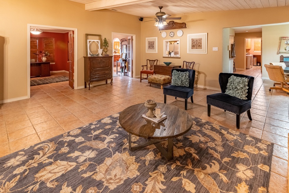 3905 Woodvine Dr, Euless, TX 76040 - photo 1