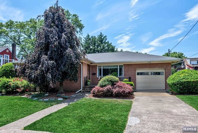 3-14 17th St unit 1X, Fair Lawn, NJ 07410 - photo 1