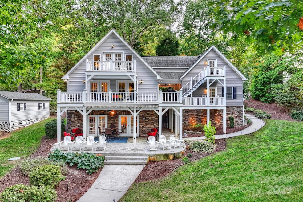 Pending $1,475,000 • Co-Listing Agent
