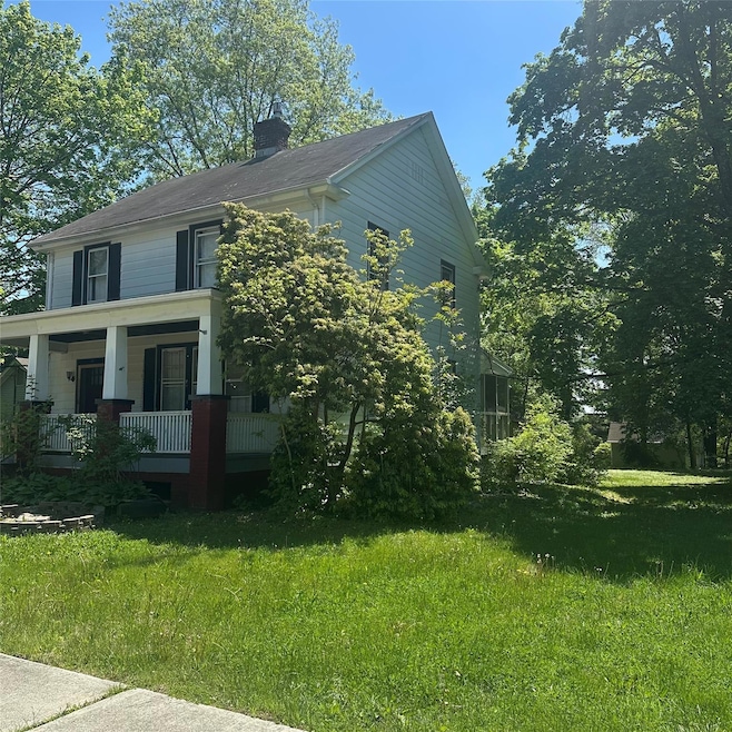 102 E Cedar St, Poughkeepsie, NY 12601 - photo 1