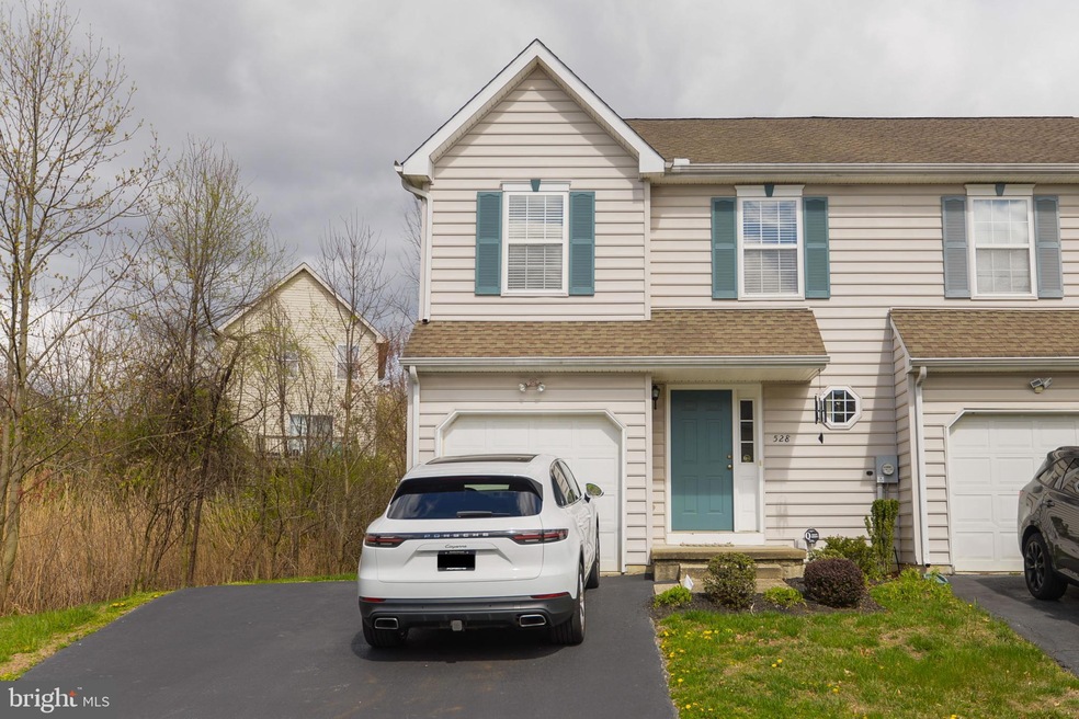 528 Red Bud Ct, Wilmington, DE 19805 - photo 1