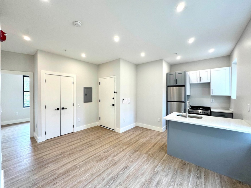 103 Bostwick Ave unit 3C, Jersey City, NJ 07305 - photo 1