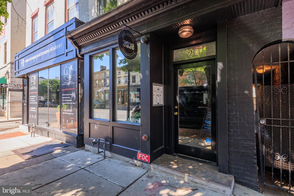 910 S Charles St unit B, Baltimore, MD 21230 - photo 1