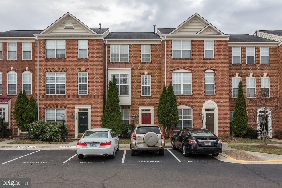 13127 Park Crescent Cir, Herndon, VA 20171 - photo 1