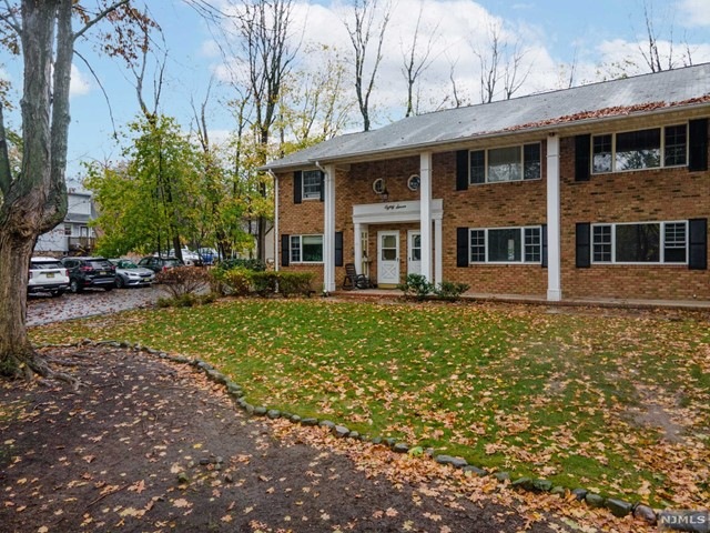 87 Poplar St unit 2, Ramsey, NJ 07446 - photo 1