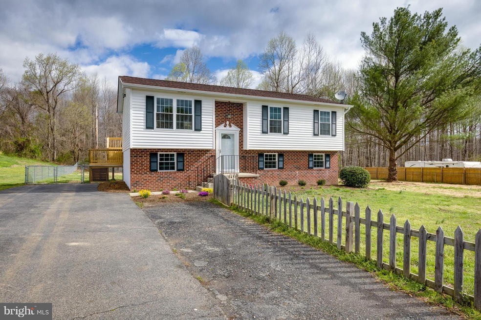 29520 Jennifer Dr, Mechanicsville, MD 20659 - photo 1