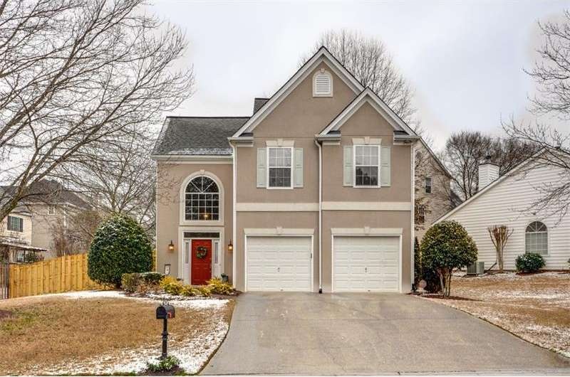 Charming 3 bedroom 2 bath home in a great location