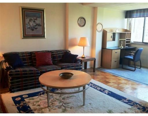 9 Hawthorne Place unit 8P, Boston, MA 02114 - photo 1