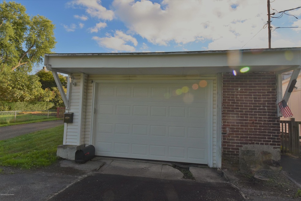 216 Center Ave, Jim Thorpe, PA 18229 - photo 1