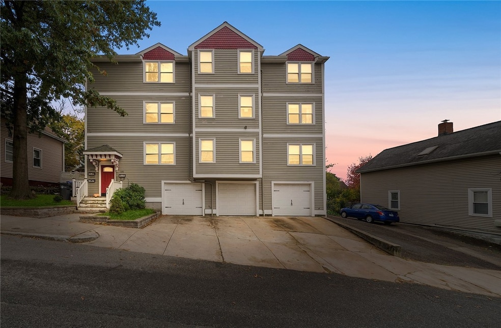 101 Grand View St unit 1, Providence, RI 02906 - photo 1