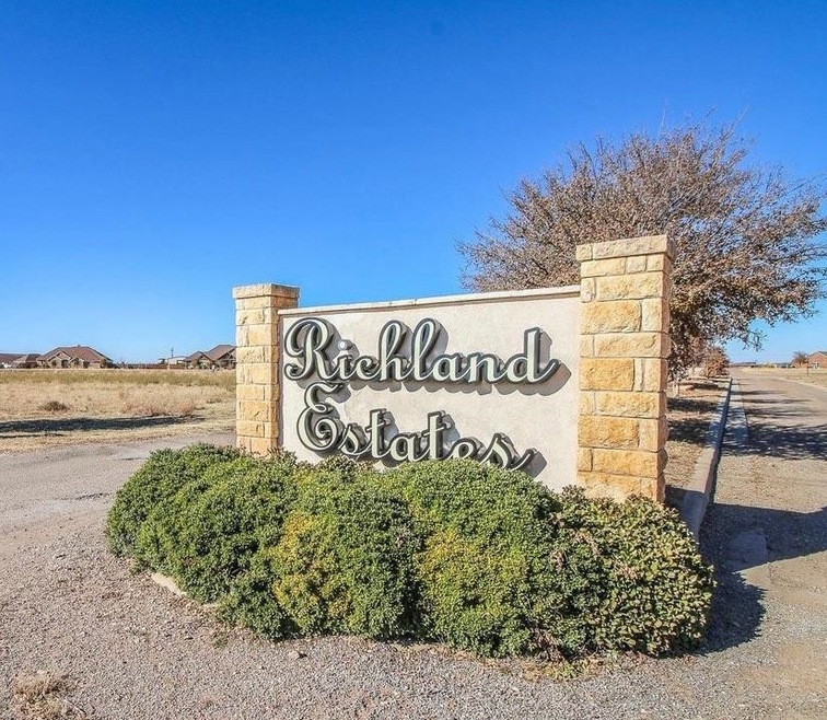 6762 Dell Dr, Ropesville, TX 79358 - photo 1