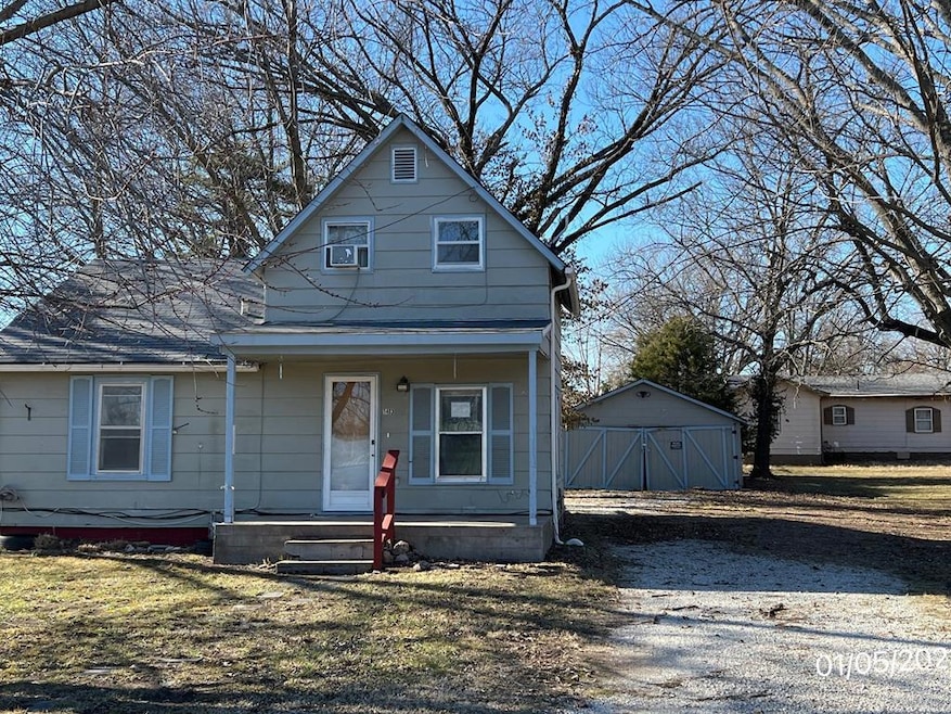 1403 S 21st St, Parsons, KS 67357 - photo 1