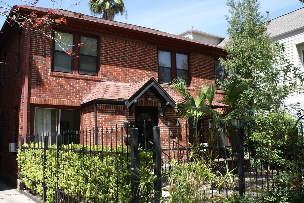 2202 Huldy St unit 4, Houston, TX 77019 - photo 1