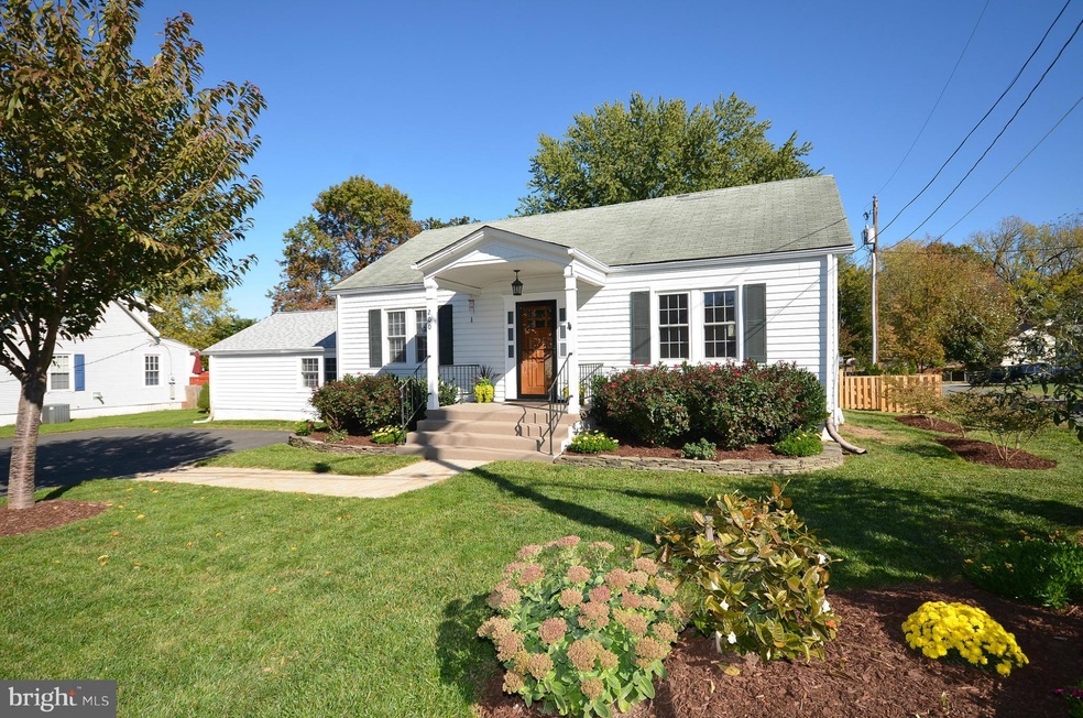 200 N 31st St, Purcellville, VA 20132 - photo 1