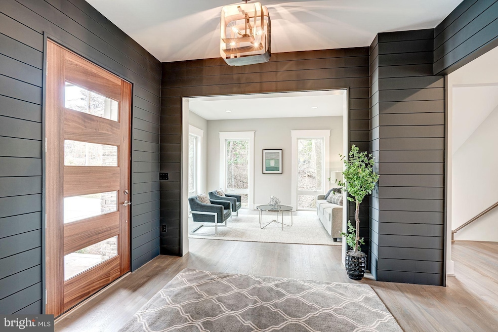 1826 Kirby Rd, McLean, VA 22101 - photo 1