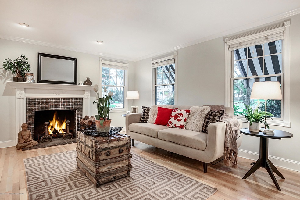 9 Oakwood Ln, Rumson, NJ 07760 - photo 1