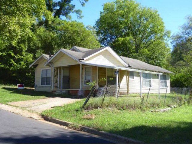 417 S Shawnee St, Nacogdoches, TX 75961 - photo 1