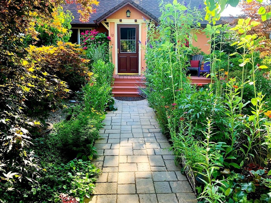 780 NE 12th St, Grants Pass, OR 97526 - photo 1