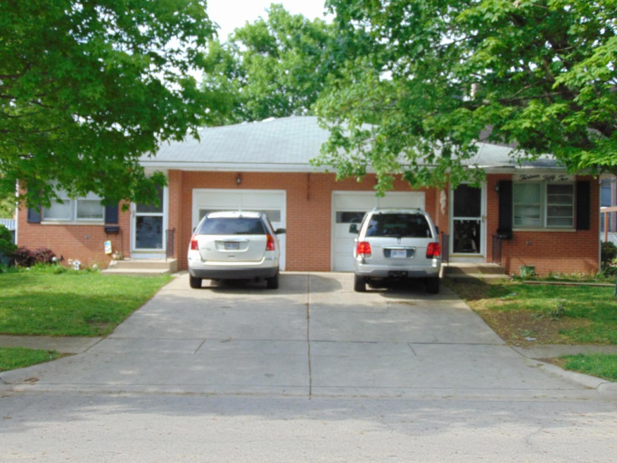 1350 Pegwood Dr unit 352, Columbus, OH 43229 - photo 1