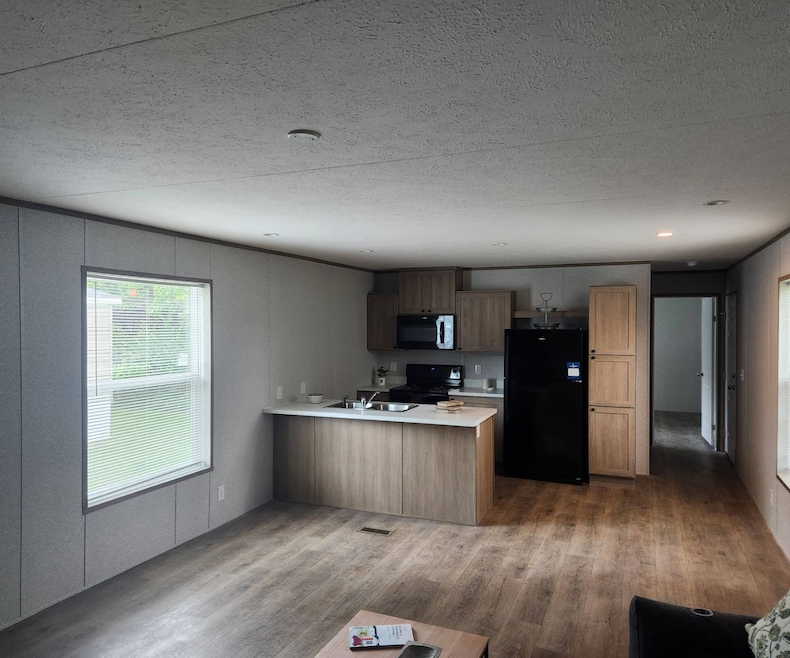 For Rent $1,350/month
