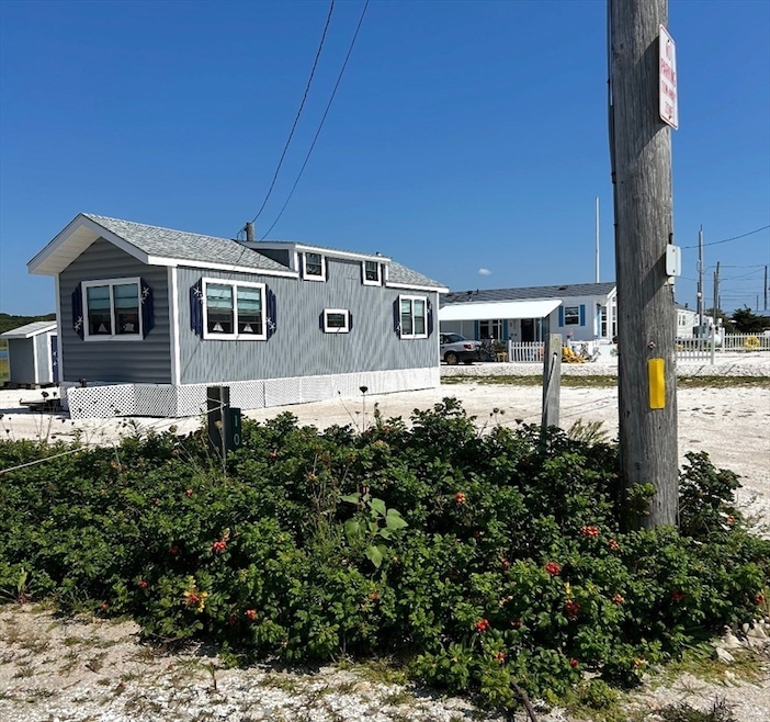109 E Beach Rd, Westport, MA 02790 - photo 1