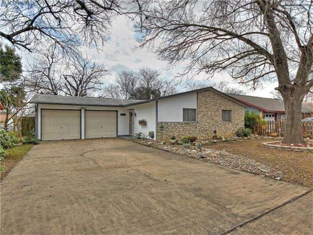Come see this Windsor Village single story home!