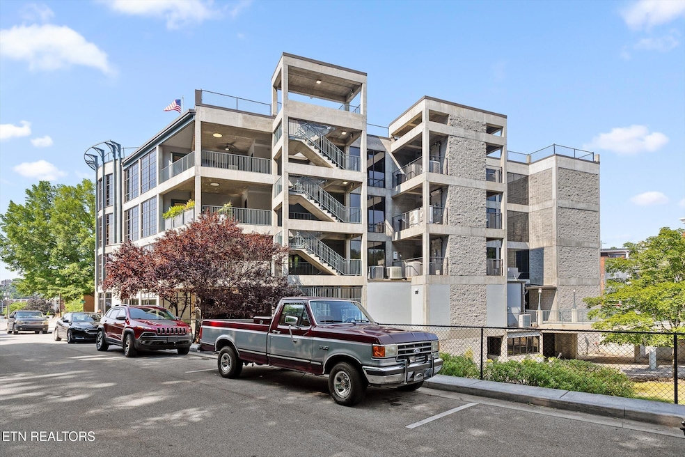 417 Frazier Ave unit 303, Chattanooga, TN 37405 - photo 1