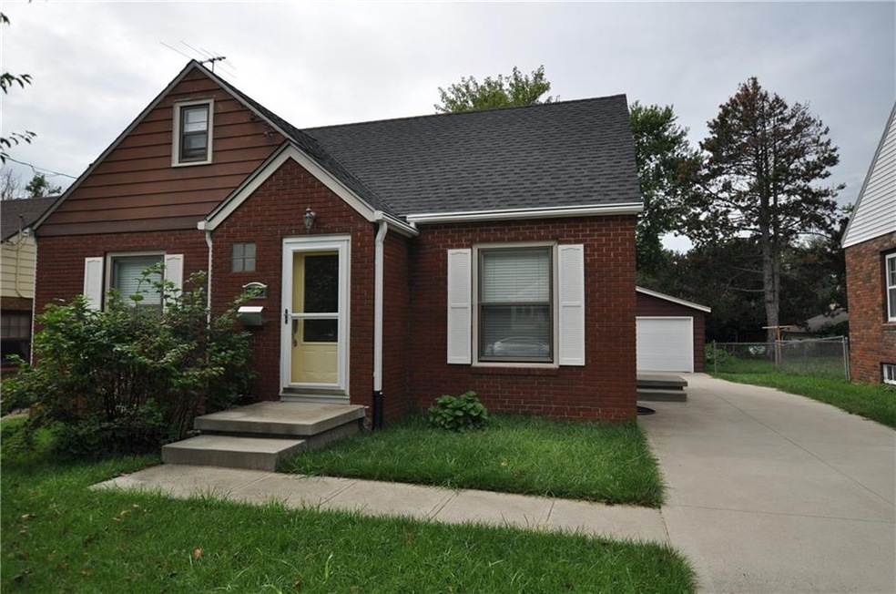 1332 57th Place, Des Moines, IA 50311 - photo 1