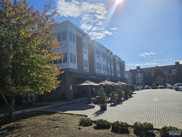 10 Madison Ave unit 204, Cresskill, NJ 07626 - photo 1