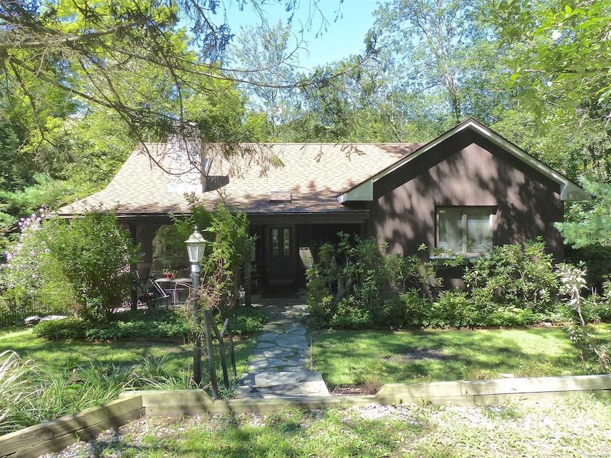 715 Centre Rd, Staatsburg, NY 12580 - photo 1