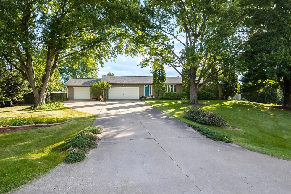 2765 Centerview