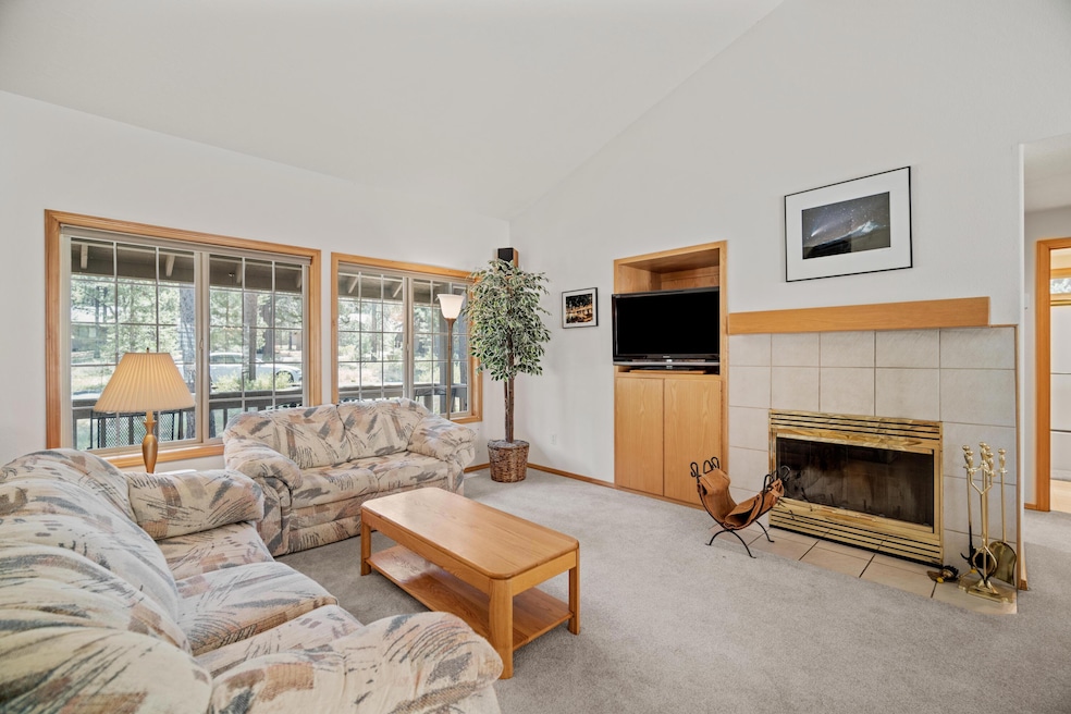 18142 Rager Mountain Ln unit 10, Sunriver, OR 97707 - photo 1