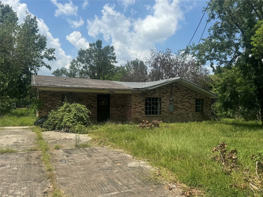 8817 Dandy St, Houston, TX 77016 - photo 1