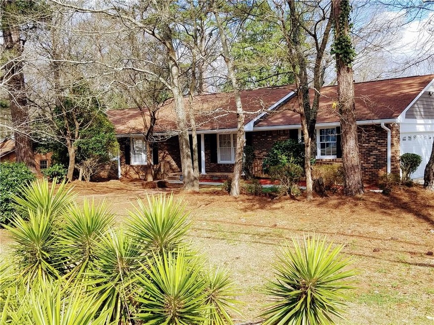 Exterior Photo Front