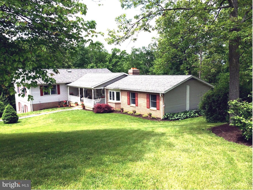 9819 Gordon Ct, Walkersville, MD 21793 - photo 1