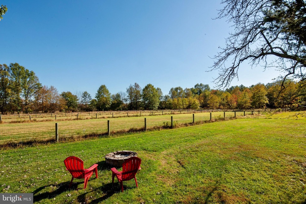 5656 Tollgate Rd, Pipersville, PA 18947 - photo 1