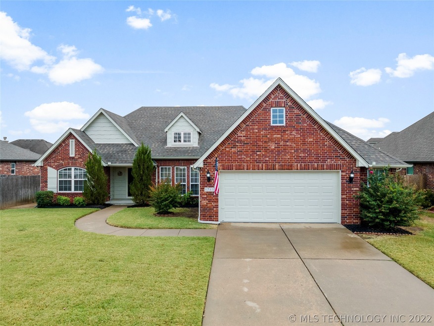 1711 W Birmingham St, Broken Arrow, OK 74011 - photo 1