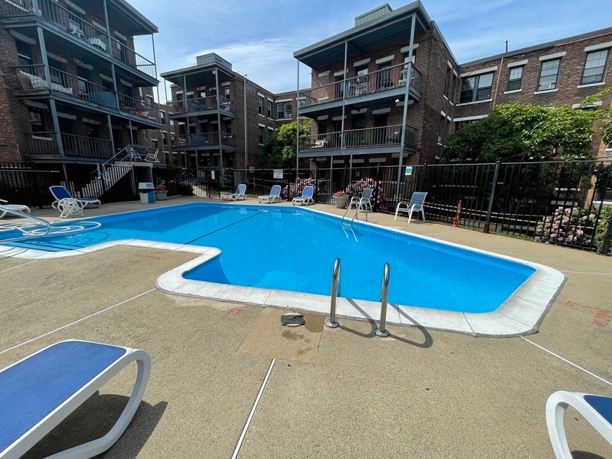 Sutherland Village unit 9, Brighton, MA 02135 - photo 1