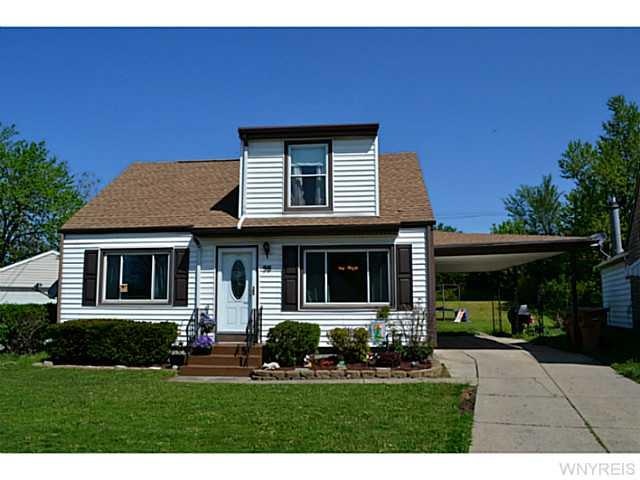 Exterior Front. Well maintained & nicely updated 3