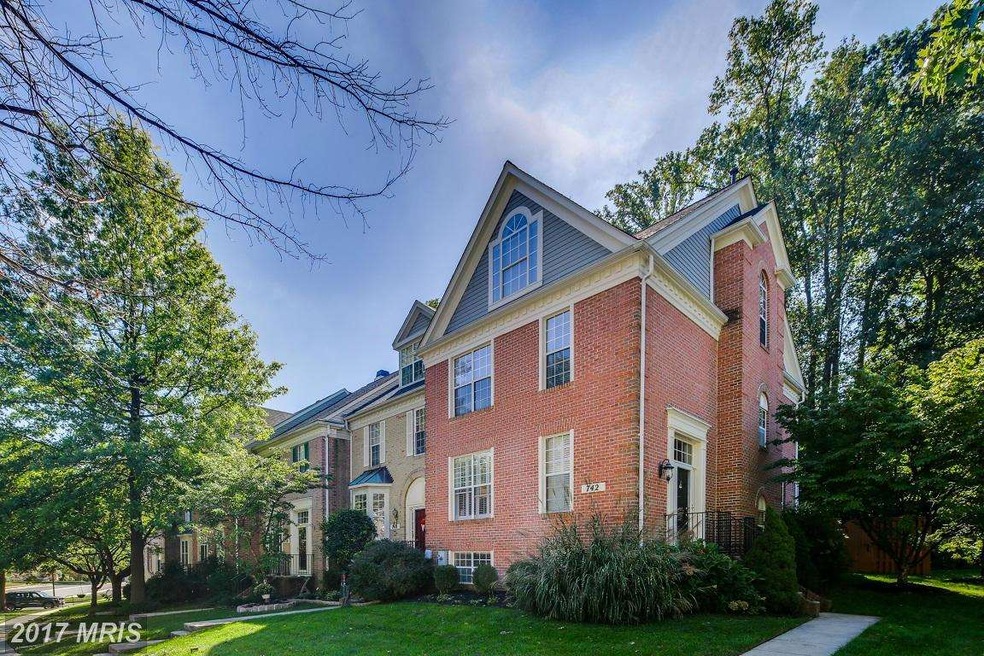 742 Leister Dr, Lutherville Timonium, MD 21093 - photo 1