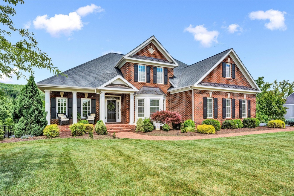 6900 Fairway Ridge