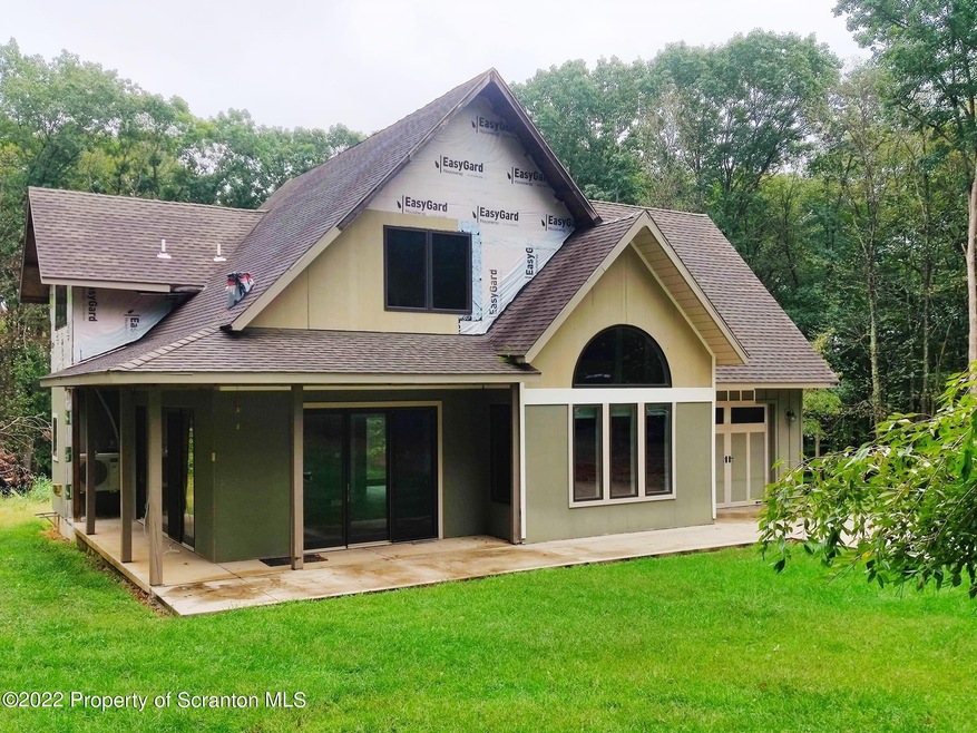 292 Vineyard Ln, Falls, PA 18615 - photo 1