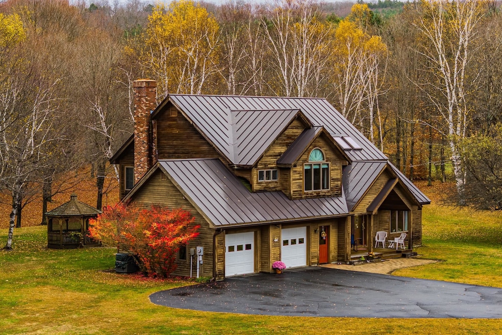 13 Stackpole Rd, Bethel, VT 05032 - photo 1