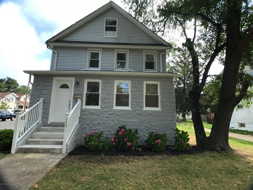 Ext 255 Rockwell Front