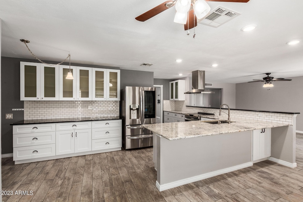 0017-15 - Sun Valley