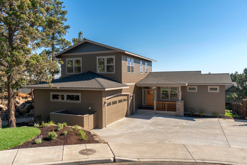 63102 Pikes Ct, Bend, OR 97701 - photo 1