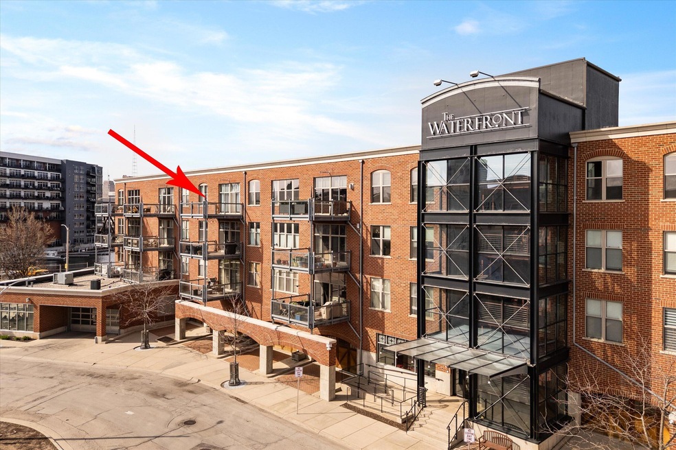 The Waterfront unit 406, Milwaukee, WI 53204 - photo 1