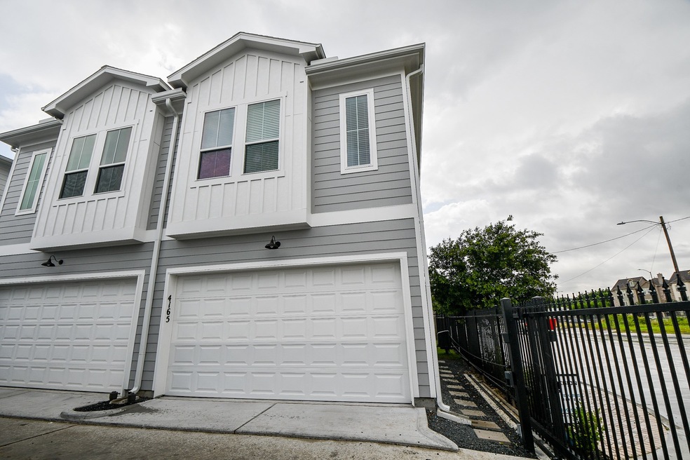 4165 Griggs Rd, Houston, TX 77021 - photo 1