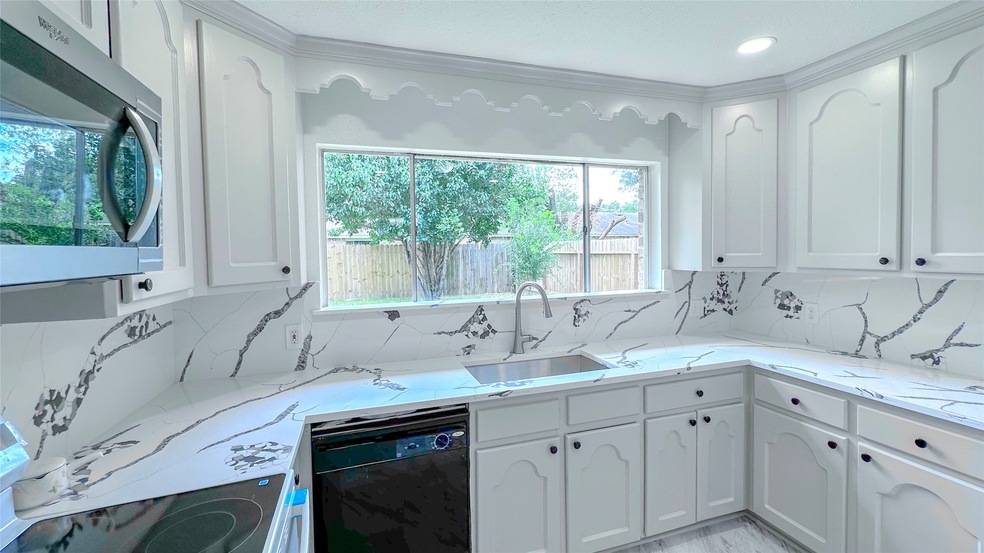 7403 Breccia Dr, Houston, TX 77041 - photo 1