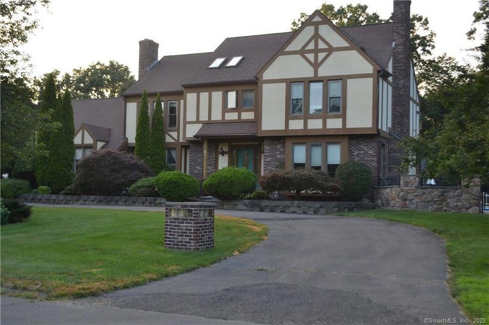 41 Putting Green Ln, Orange, CT 06477 - photo 1